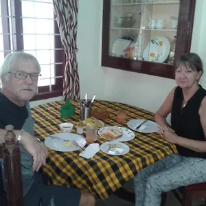 Hotel Rosegarden Homestay Fort 